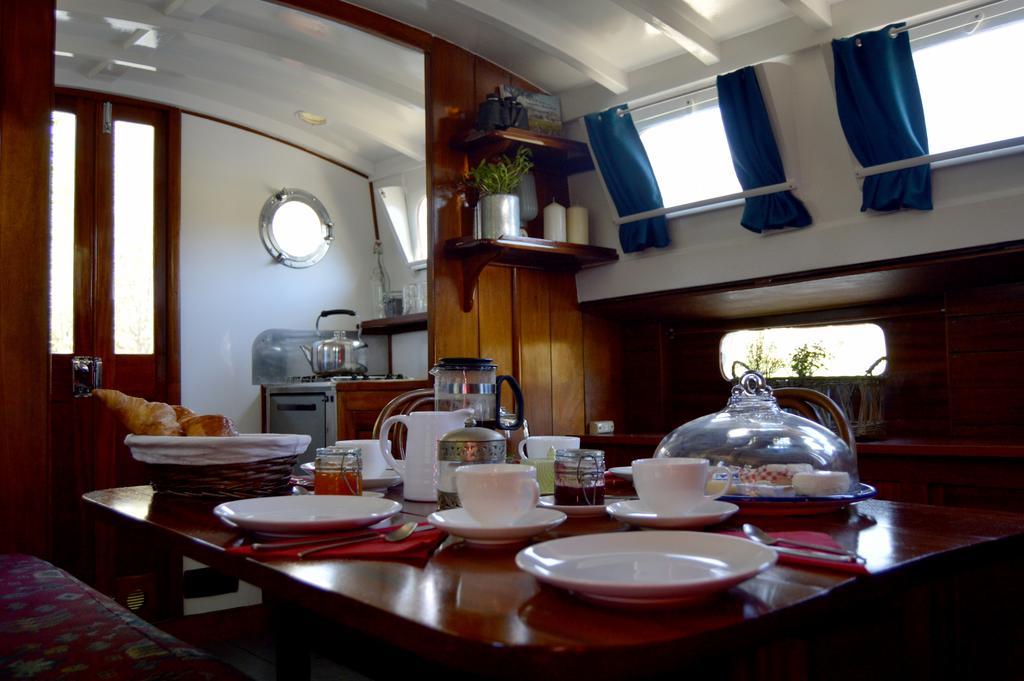 La Souqueto Bed & Breakfast Mirepeisset Ruang foto